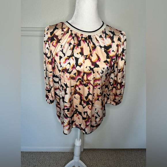 Tops - THML Relaxed Blouse size S